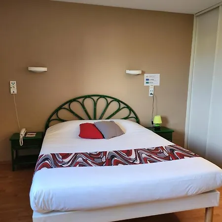 Hotel Logis Relais De La Grange Nort-sur-Erdre (Loire-Atlantique)