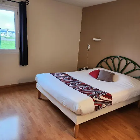 Logis Relais De La Grange Hotel