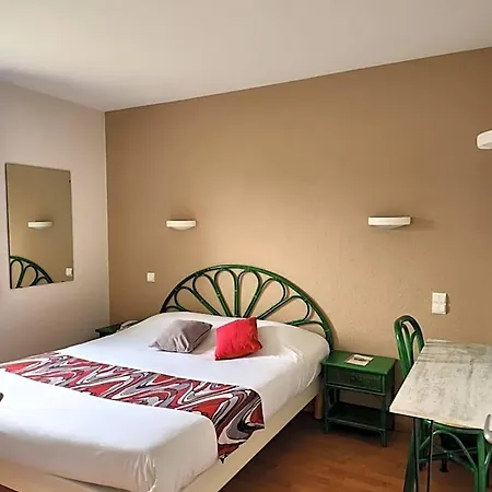 Logis Relais De La Grange 호텔 3*